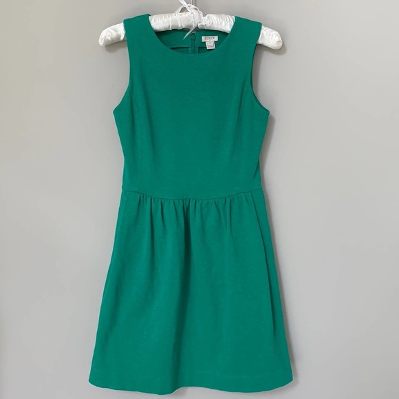 J. Crew Factory Dresses & Skirts - J. Crew Factory kelly green sleeveless dress fit & flare back zip size XXS